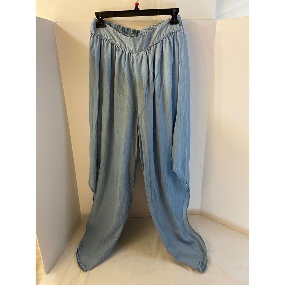 Truth chambray Flare Flowing Capri pants size medium rn#137360 Lyocell Beachy Cr